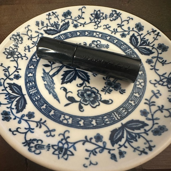 URBAN DECAY TEMPER MATTE REVOLUTION - NEW - Picture 4 of 5